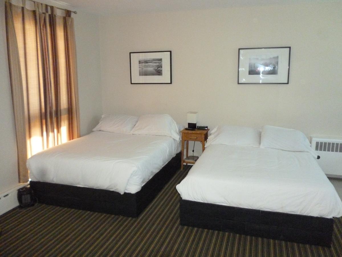 Wheel Inn Motel New Liskeard Habitación foto